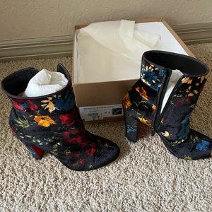 Christian Louboutin Half Boot. Black/Multi Size 37.5